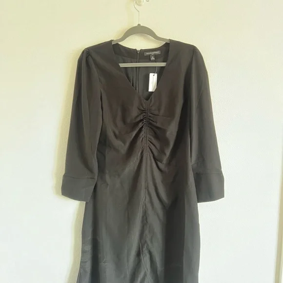 NWT Banana Republic Ruched Black Dress, size 10 - Picture 3 of 5